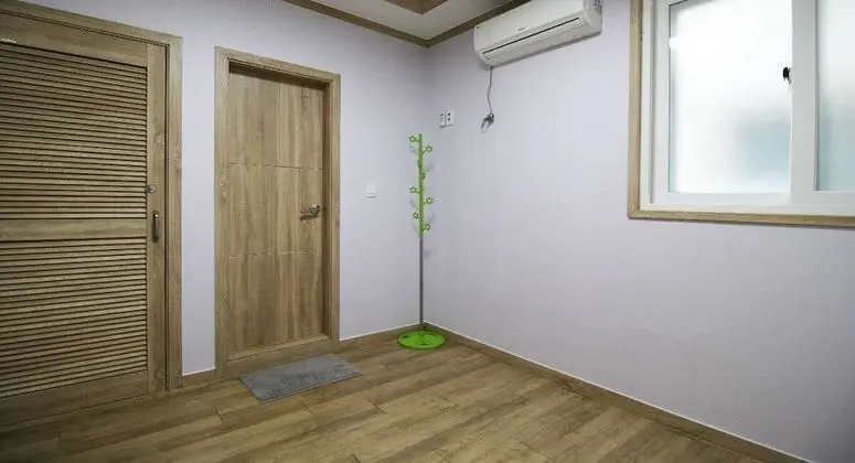 A8 1.5room (Room 1 + Living Area + Bathroom 2)