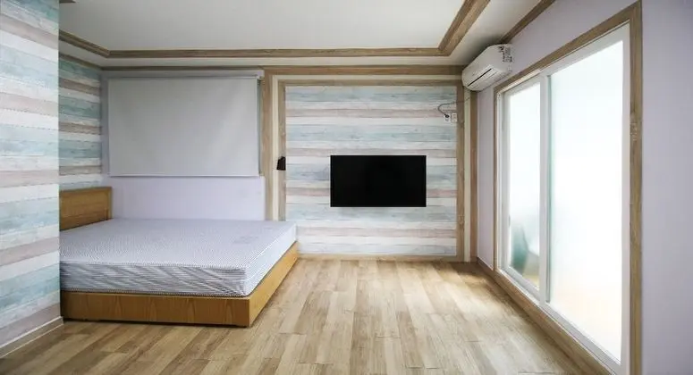 B2 Bed 1 Room
