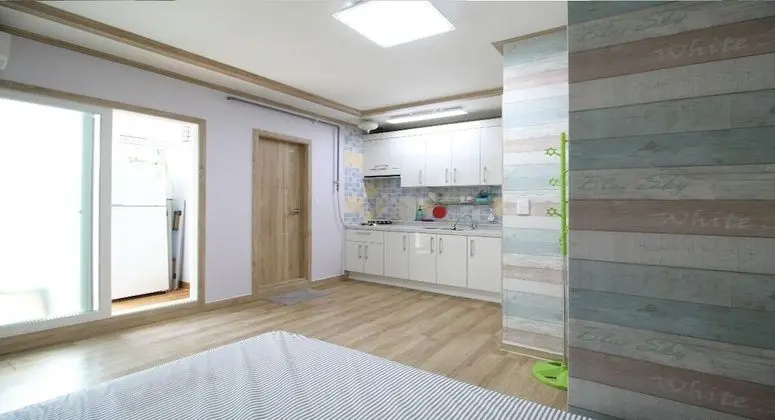 B2 Bed 1 Room