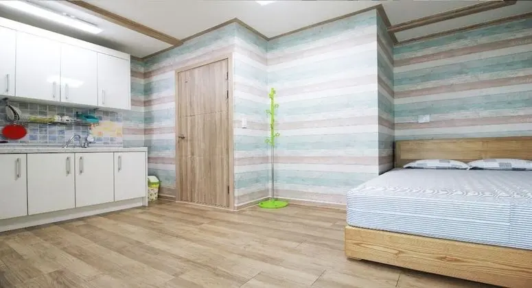B2 Bed 1 Room