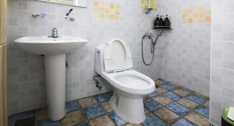 B2 Bed 1 Room