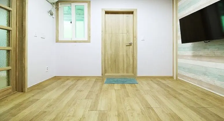 C2 1.5room (Room 1 + Living Area + Bathroom)