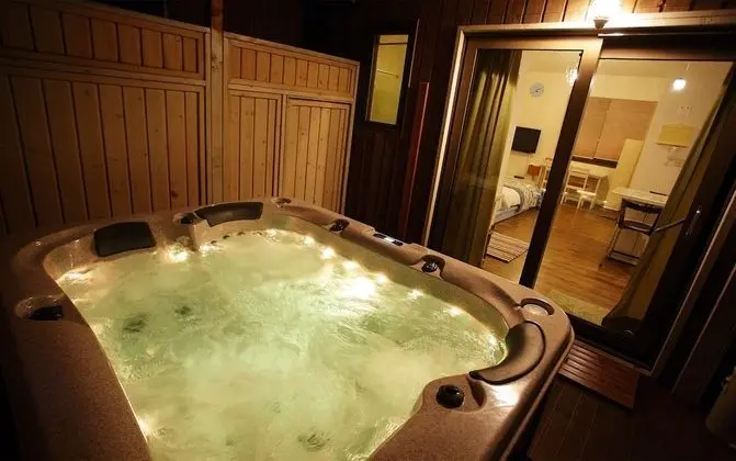 Dubleks, Jakuzi (2 - Only for Family or Female Guests)