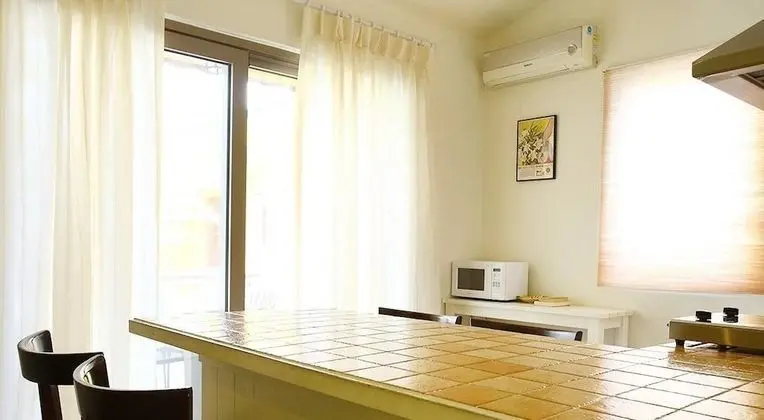 Family Ev (3 - Only for Family or Female Guests)