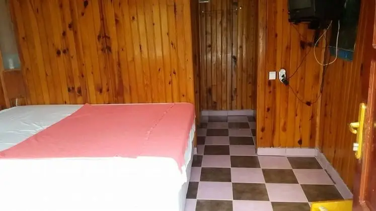 Bungalow, Havuz Manzaralı