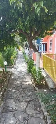 Bungalow, Havuz Manzaralı