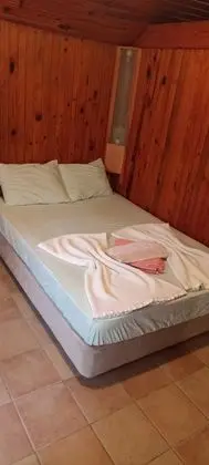 Bungalow, Havuz Manzaralı