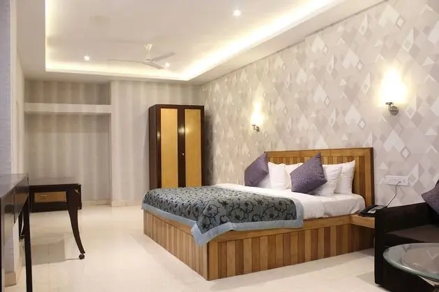 Luxury Tek Büyük Yataklı Oda, Bahçe Manzaralı
