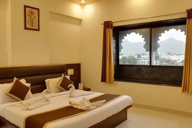 Deluxe Tek Büyük Yataklı Oda, Şehir Manzaralı