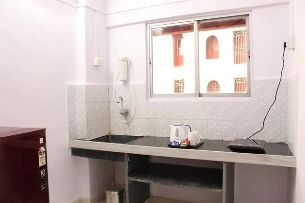 Standard 1 BHK Queen