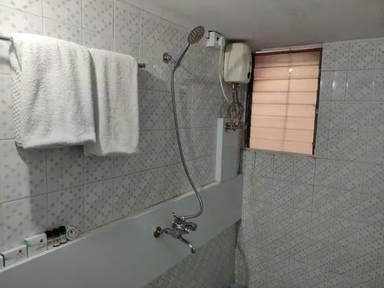 Standard 1 BHK Queen