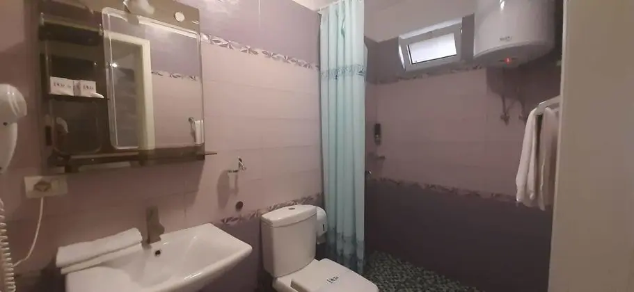 Economy Tek Büyük Yataklı Oda