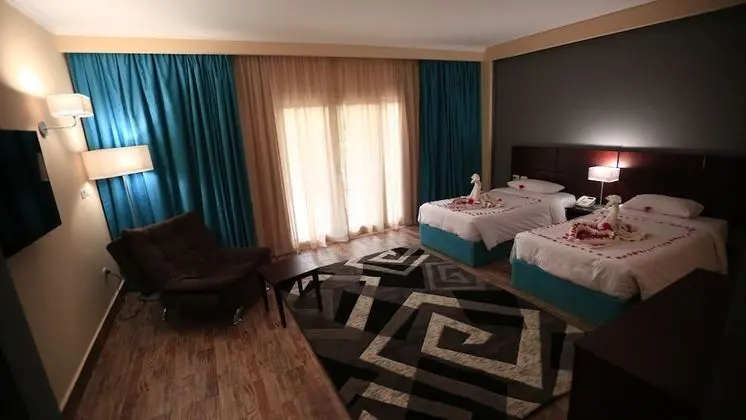 Deluxe Tek Büyük veya İki Ayrı Yataklı Oda, Bahçe Manzaralı
