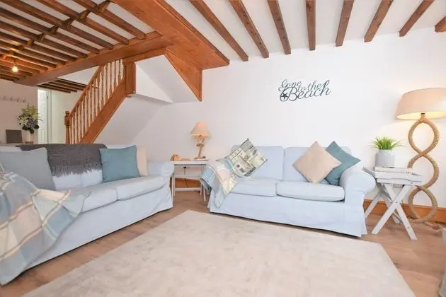 Kır Evi, Birden Çok Yatak, Sigara İçilmez