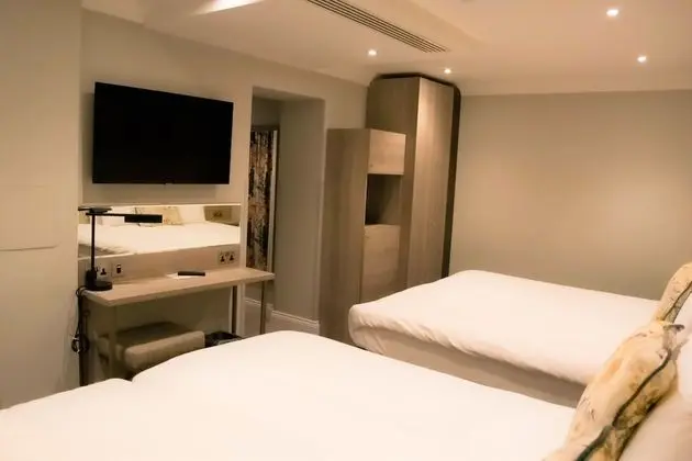 Dört Kişilik Oda, 2 Çift Kişilik Yatak (lower ground floor)