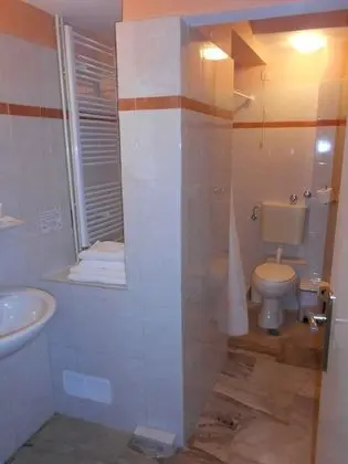 Basic Üç Kişilik Oda, 1 Çift Kişilik Yatak ve Çekyat, Avlu Manzaralı