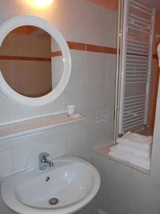 Basic Üç Kişilik Oda, 1 Çift Kişilik Yatak ve Çekyat, Avlu Manzaralı
