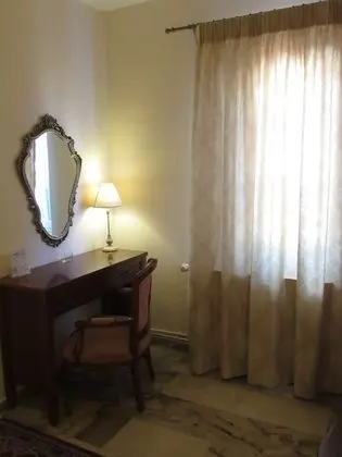 Tek Büyük Yataklı Oda (or Castle View)