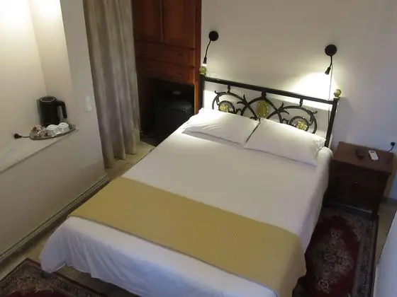 Tek Büyük Yataklı Oda (or Castle View)