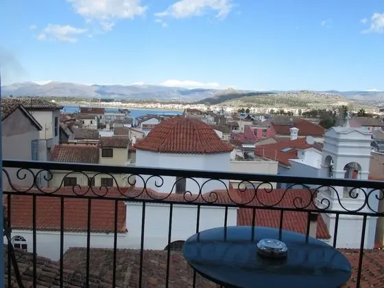 Tek Büyük Yataklı Oda (or Castle View)