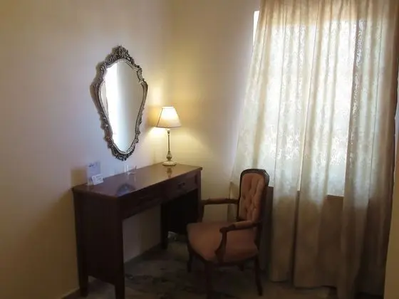 Tek Büyük Yataklı Oda (or Castle View)