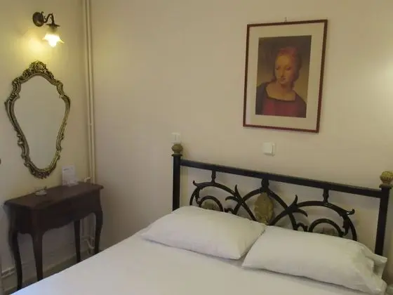 Tek Büyük Yataklı Oda (or Castle View)