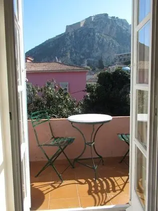 Tek Büyük Yataklı Oda (or Castle View)