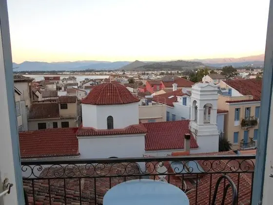 Tek Büyük Yataklı Oda (or Castle View)