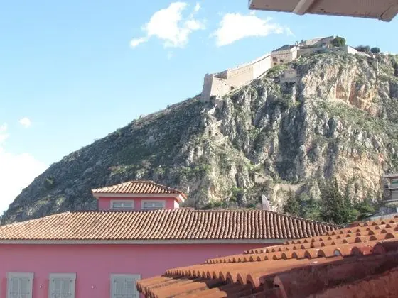 Tek Büyük Yataklı Oda (or Castle View)