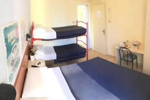 Standard Dört Kişilik Oda