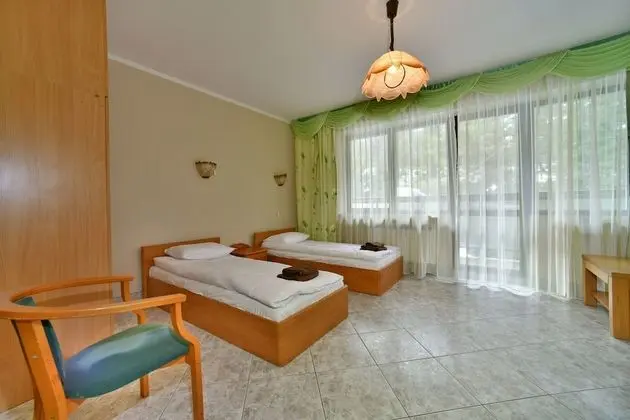 Basic Tek Büyük Yataklı Oda, 2 Tek Kişilik Yatak, Sigara İçilmez, Dağ Manzaralı (1)