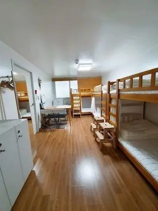 Ortak Ranzalı Oda, Sadece kadınlar için