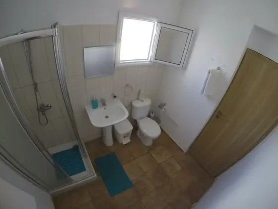 Ortak Ranzalı Oda, Karma Ranzalı Oda, Ortak Banyo