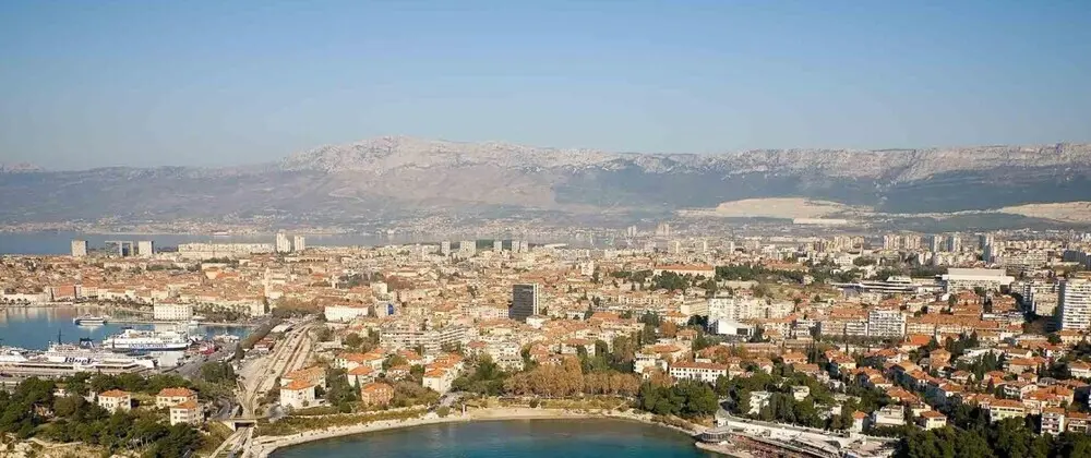 Apart Daire, 1 Büyük (Queen) Boy Yatak ve Çekyat