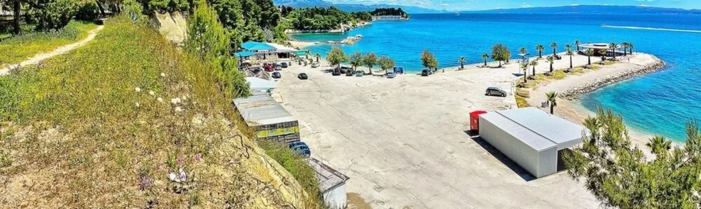 Apart Daire, 1 Büyük (Queen) Boy Yatak ve Çekyat