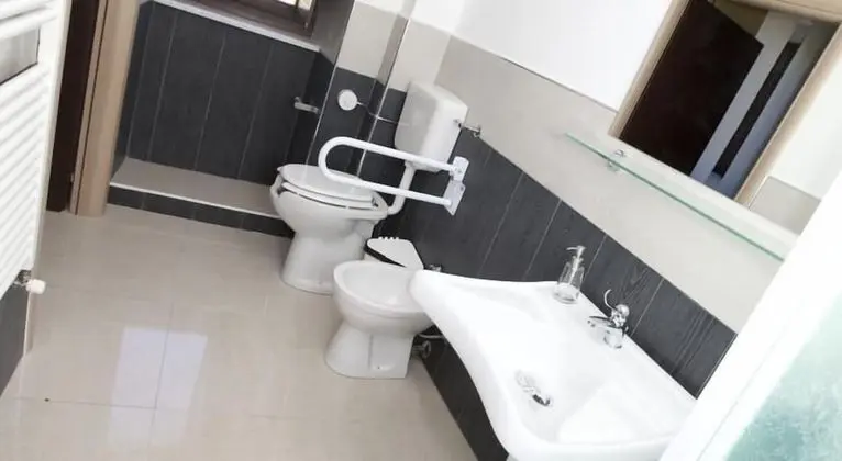 Üç Kişilik Oda, Banyolu/Duşlu