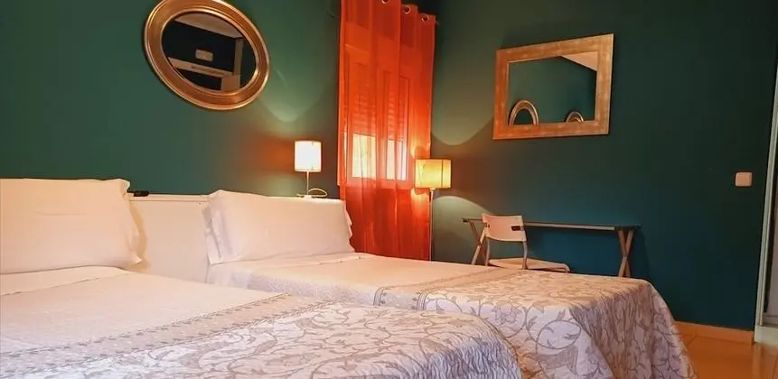 Comfort Büyük Yataklı Tek Kişilik Oda