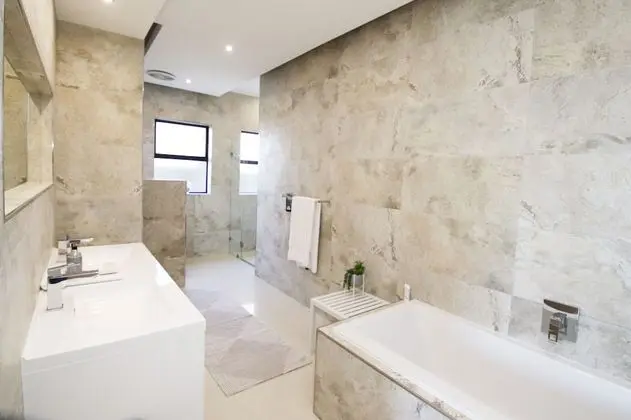 Luxury Tek Büyük Yataklı Oda