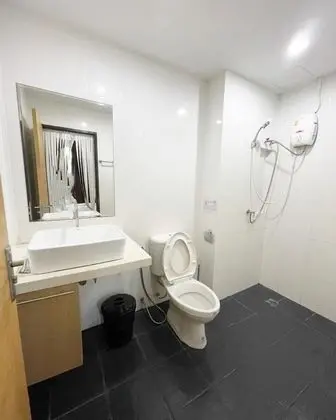 One Bedroom With Kitchenette Apartment
