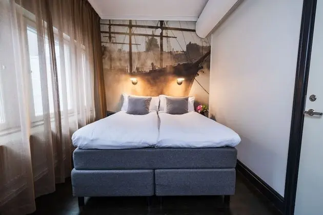 Deluxe Room, 1 Queen Bed (bed size - 160 cm)