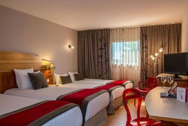 Junior Süit (Quadruple)