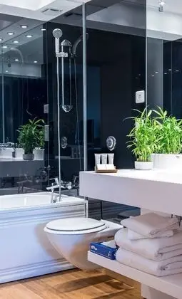 Junior Süit (Quadruple)