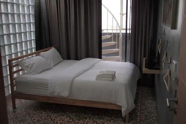 WXL Superior: King Room with Private Bathroom