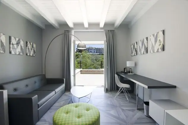 Junior Süit, Balkon, Bahçe Manzaralı