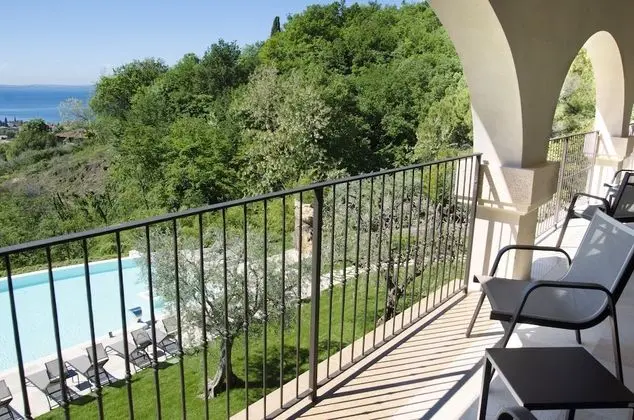 Junior Süit, Balkon, Bahçe Manzaralı