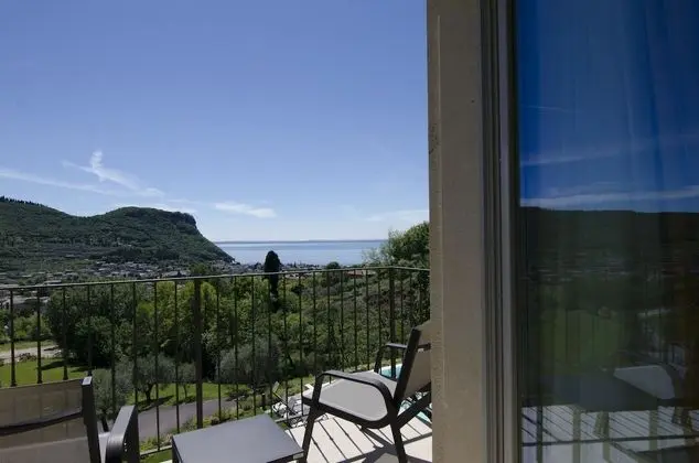 Süit, Balkon, Göl Manzaralı