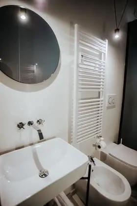 Tek Büyük Yataklı Oda (Suite 1)