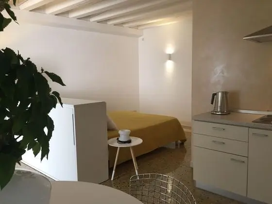 Üç Kişilik Oda, Bahçe Manzaralı