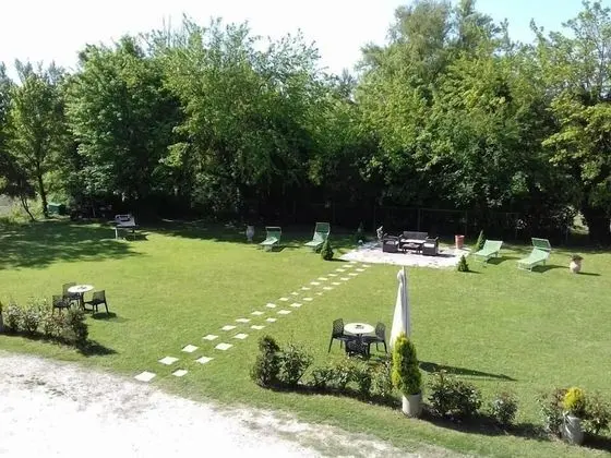 Standard Tek Büyük Yataklı Oda, Bahçe Manzaralı