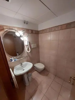 Classic Büyük Yataklı Tek Kişilik Oda